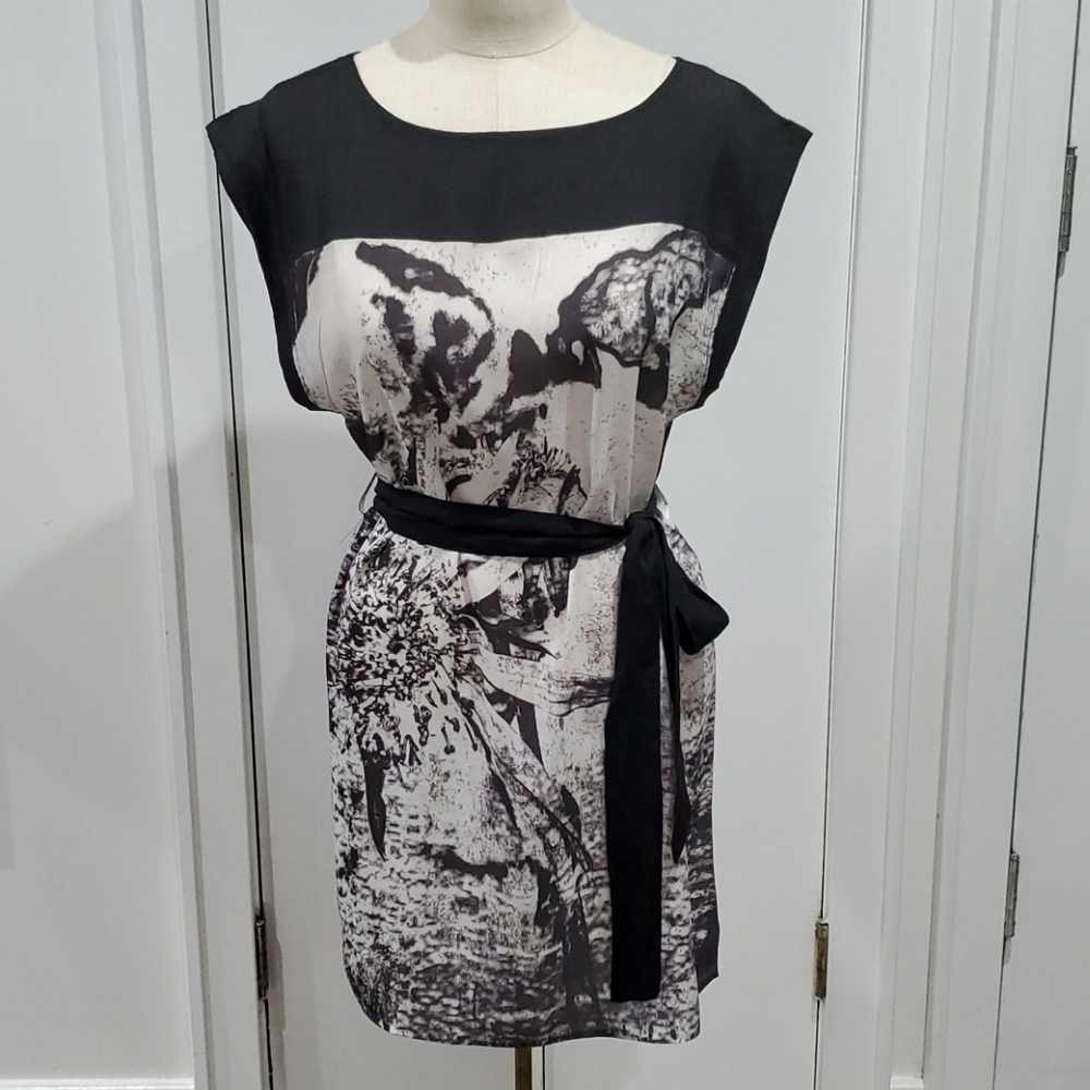 Anthropologie Black and White T Dress sz Medium